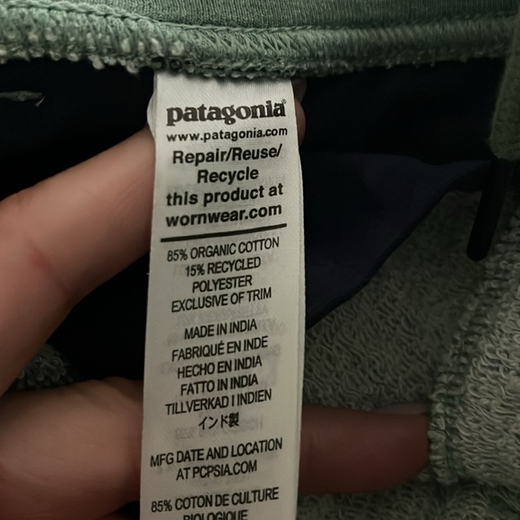 Patagonia Mahnya Men’s  XS  Fleece shorts in seige green NWT - Picture 10 of 10